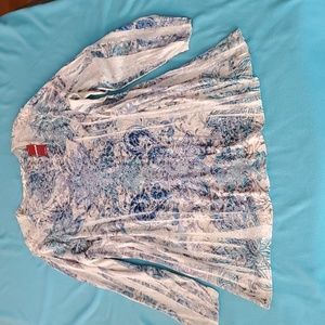 Tees 2 Please size 26/28, Blue-White